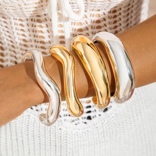 🔥 Exaggerated Irregular Cuff Bangle – Bold Geometric Hip-Hop Bracelet for Women | Trendy Streetwear Statement Jewelry ⛓️✨