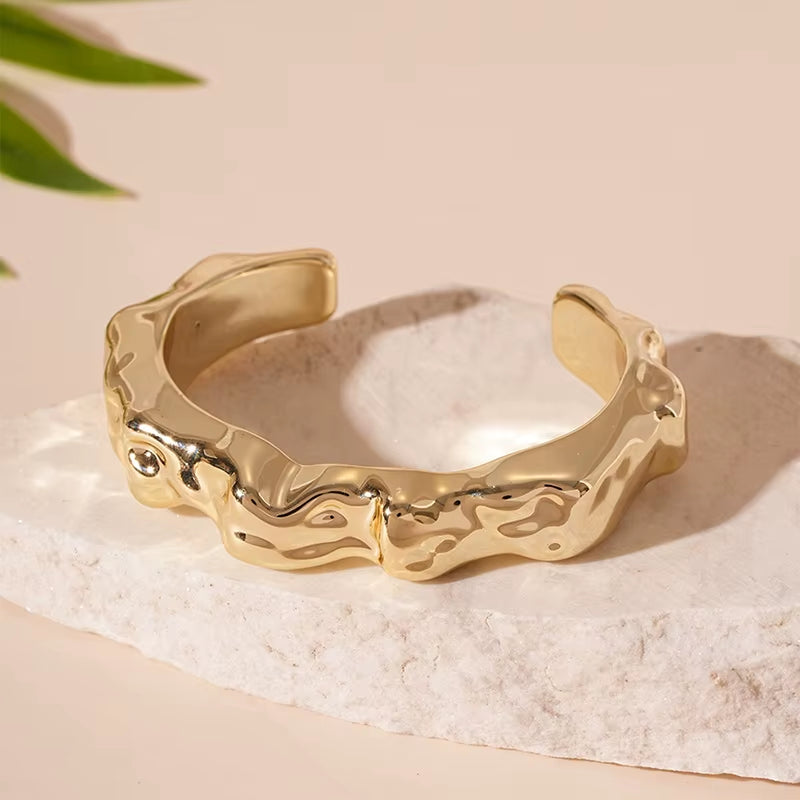 🔥 Exaggerated Irregular Cuff Bangle – Bold Geometric Hip-Hop Bracelet for Women | Trendy Streetwear Statement Jewelry ⛓️✨