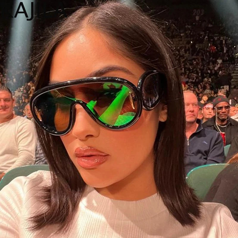 Y2K Cyberpunk Wave Mask Sunglasses – Oversized One-Piece Luxury Steampunk Goggles for Women 🌊
