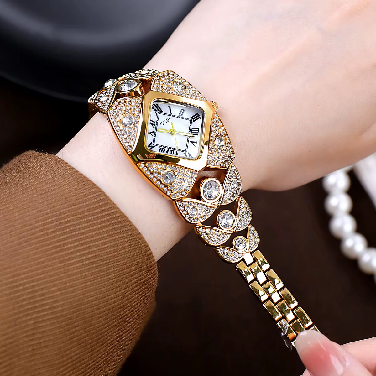 ICED LUXE Bracelet Watch | Waterproof Ladies’ Quartz 💎⌚