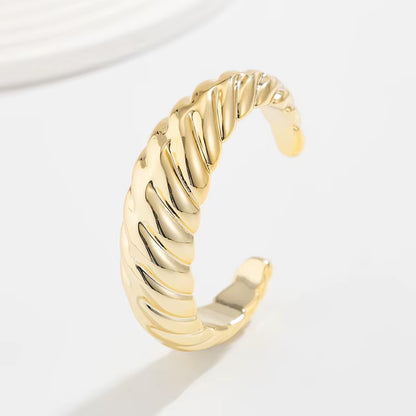 🔥 Exaggerated Irregular Cuff Bangle – Bold Geometric Hip-Hop Bracelet for Women | Trendy Streetwear Statement Jewelry ⛓️✨