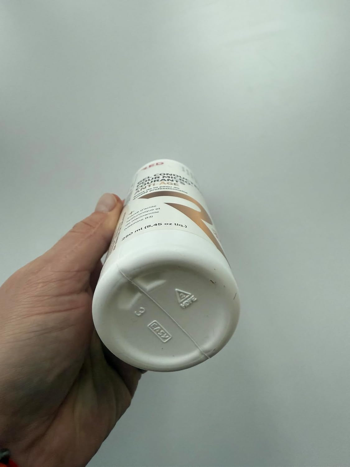 Age-Defying Microcurrent Gel (8.45 Oz) – Hydrating Hyaluronic & Vitamin B3 Booster 🌟⚡️