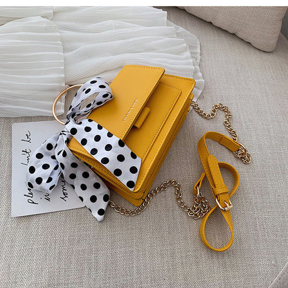 Urban Chic Chain Messenger Bag – Trendy Textured Small Shoulder Handbag 👜✨