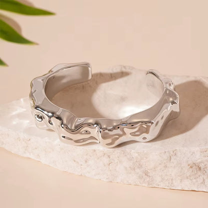 🔥 Exaggerated Irregular Cuff Bangle – Bold Geometric Hip-Hop Bracelet for Women | Trendy Streetwear Statement Jewelry ⛓️✨